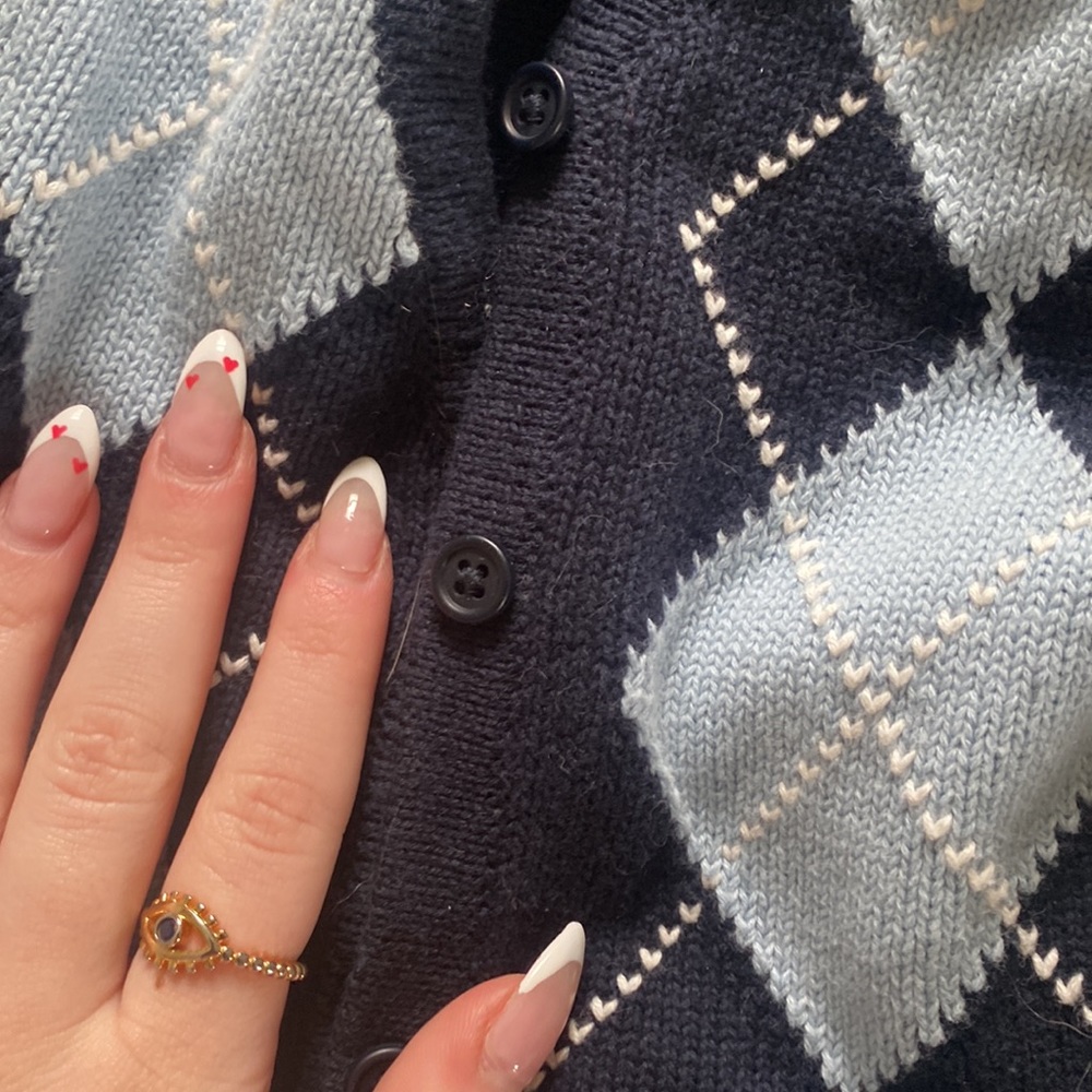 Brandy Melville Argyle Cardigan - Picture 4 of 4